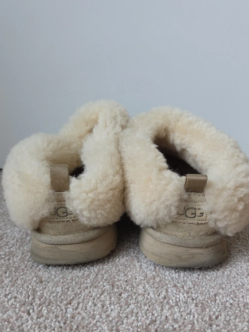 UGG Kids' Tazzelle Genuine Shearling Collar Slipper